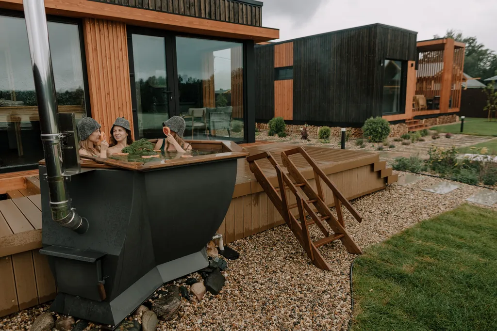 Коттедж Дом у Озера с панорамным видом, баней и чаном — Осташёво