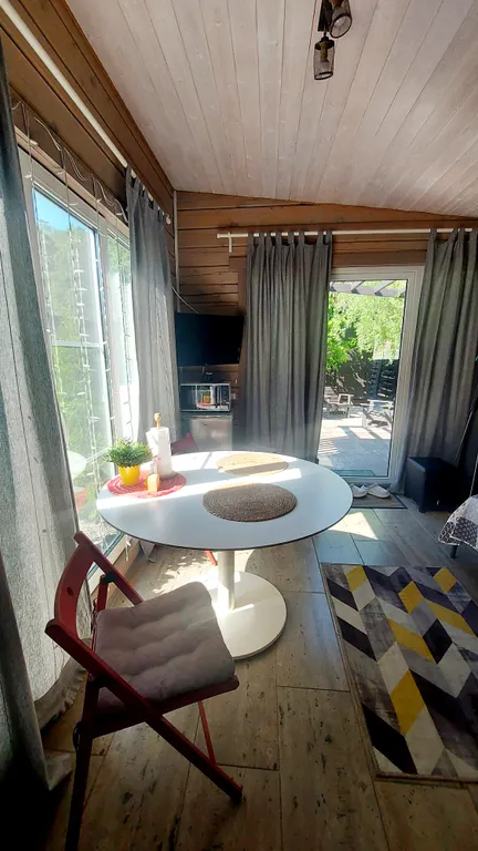 Уютный домик на двоих