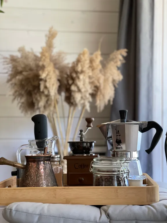 Вилла с банным чаном на берегу водоёма