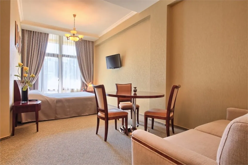 Люкс Семейный (две двуспальные кровати)