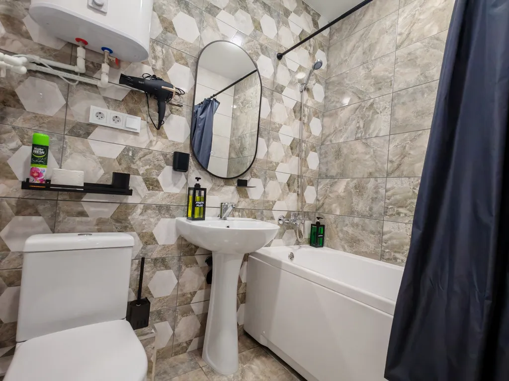 Двухкомнатные Апартаменты Люкс с Кондиционером и Бойлером в Центре