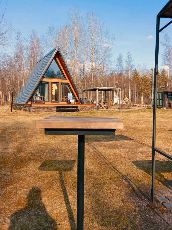 Коттедж Треугольный коттедж на берегу реки Лава — Ручьи