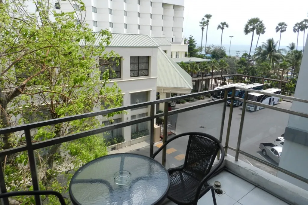 Апартамент с боковым видом на море