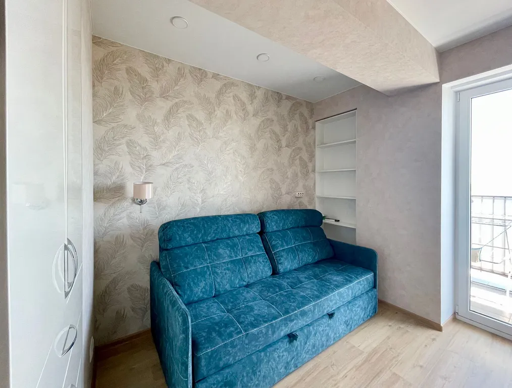 Двухкомнатная квартира с видом на море