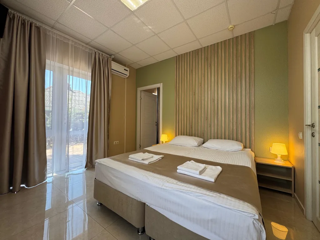 Квартира Квартира Двухкомнатный номер с кухней 1 этаж с отдельным входом — Геленджик