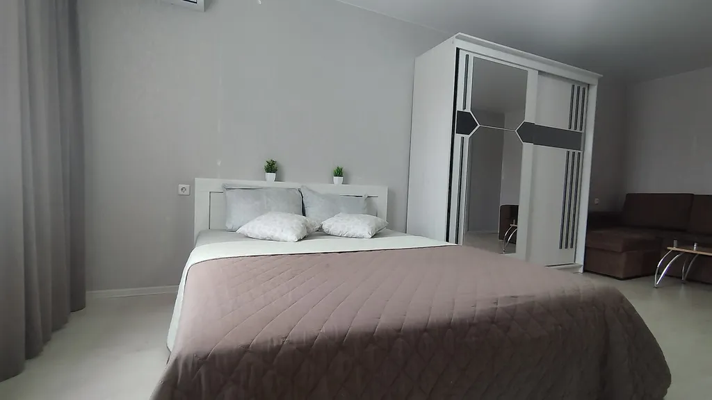 Уютная квартира с современным классическим ремонтом для встреч