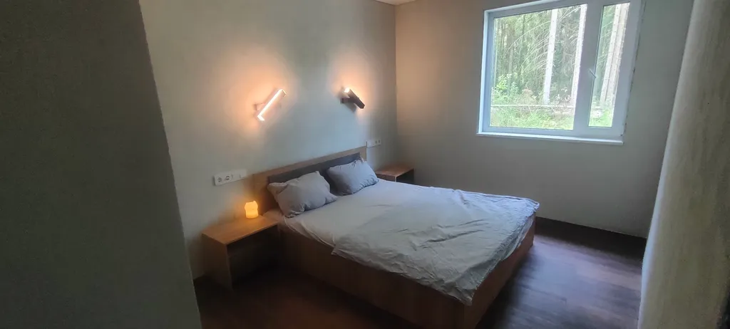 Дом для уединения в лесу и шумных вечеринок