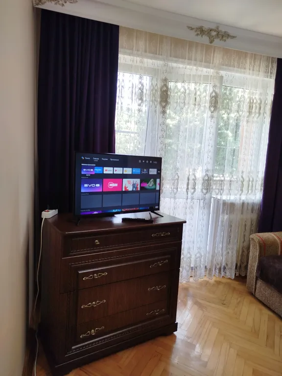 Квартира находится в центре района горный