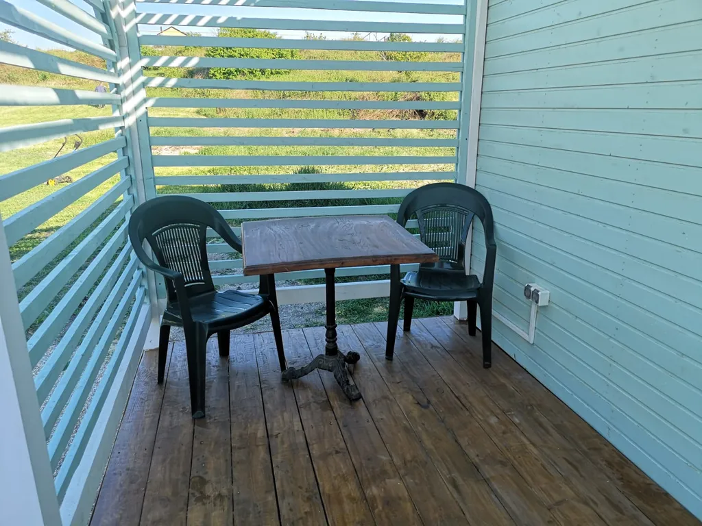 Сказочный домик у тёплого моря