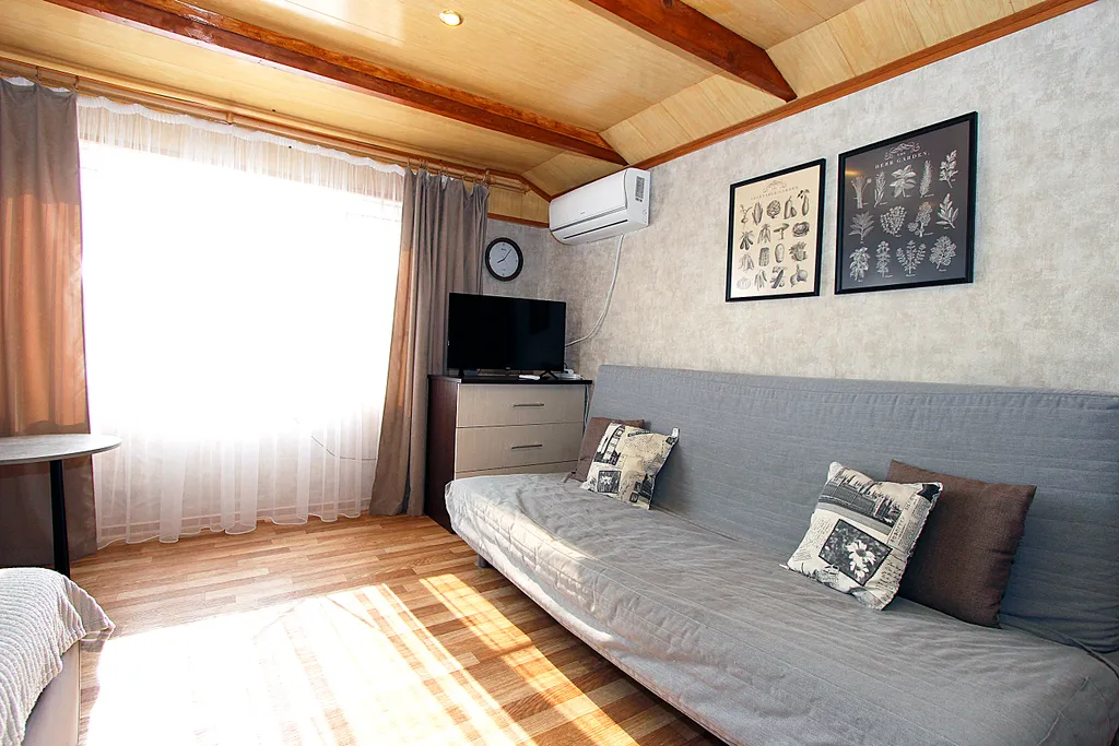 Коттедж Двухкомнатный дом с уютным двориком — аренда посуточно в Туапсе