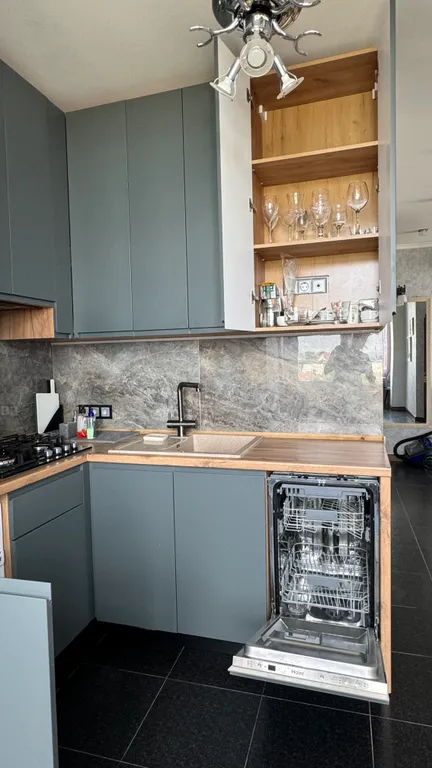 Квартира с шикарным видом на море и романтические закаты с видом на Херсонес