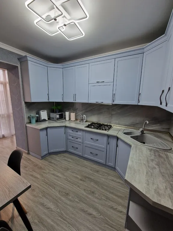 Кваритира на Весенней с очками виртуальной реальности