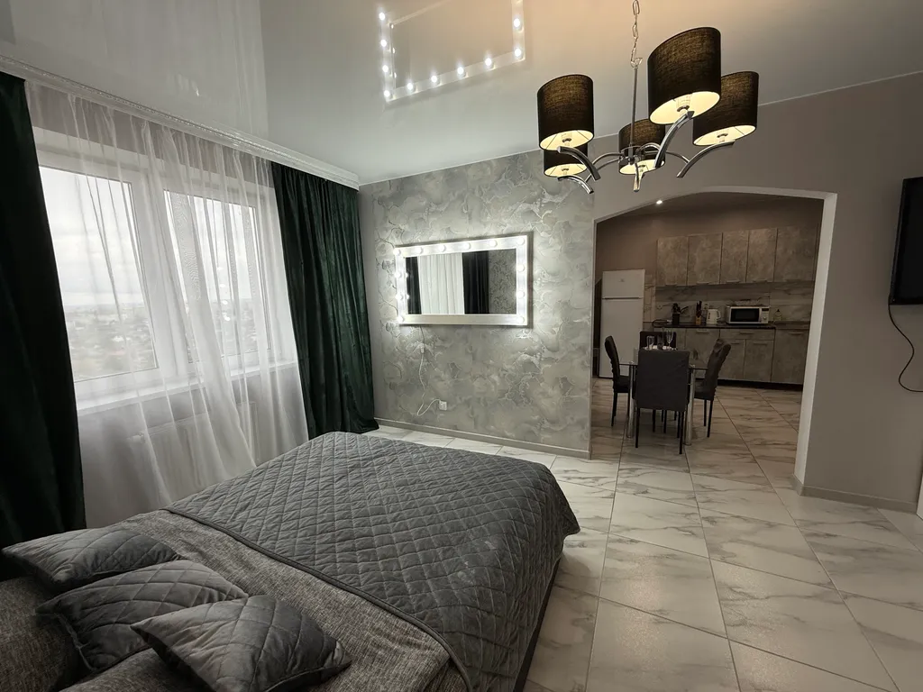 Квартира-студия в центре на 18 этаже