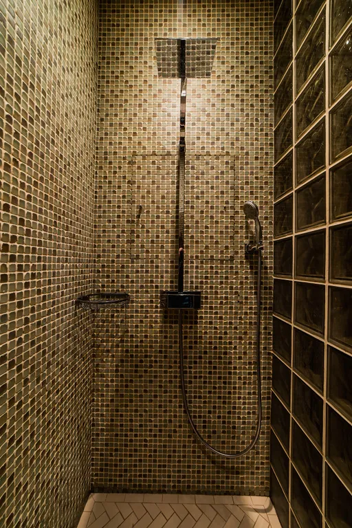 Дом-замок в Москве! Спа-зона, барбекю-зона внутри, караоке, кинозал...