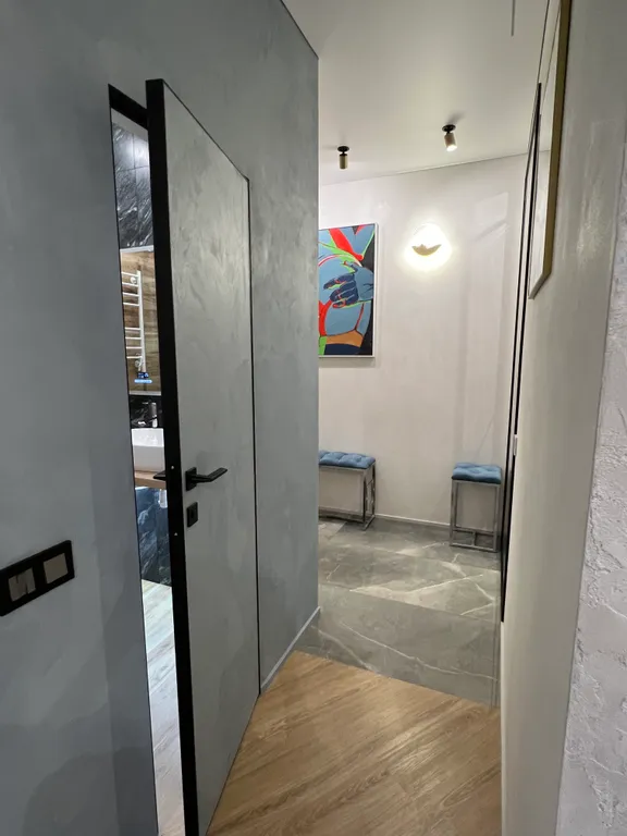 Скромный лофт с нотками поп-арта недалеко от центра