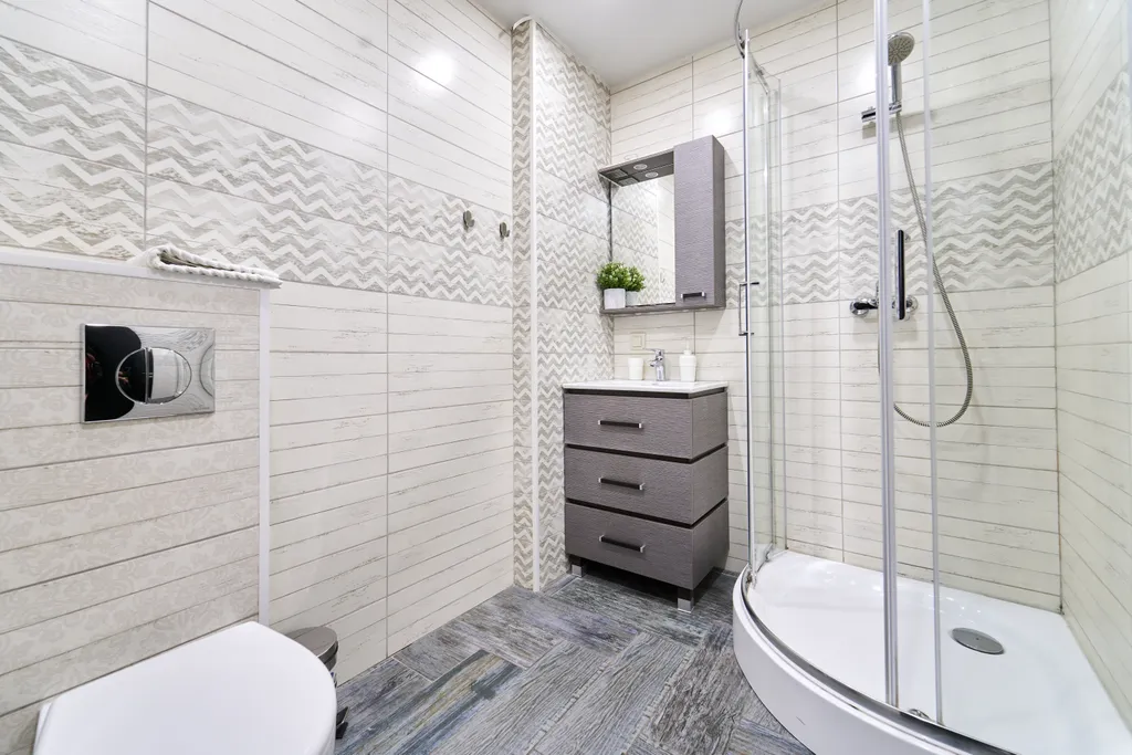 Апартаменты в горах, большая кровать