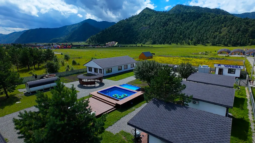 Уютный новый домик с видом на горы