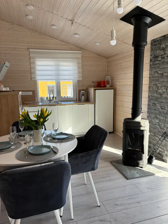 Домик с баней и чаном с видом на лес