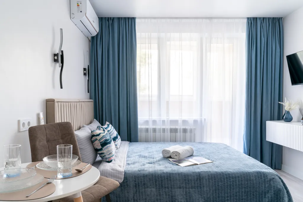 Квартира Современная и уютная студия с балконом — аренда посуточно в Артём