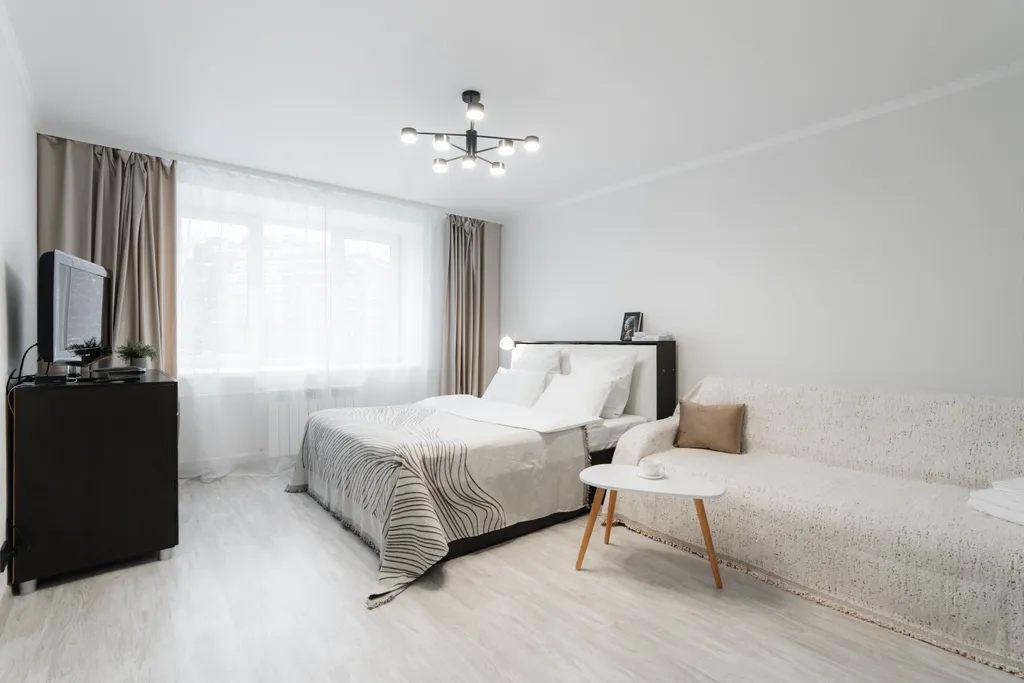 Светлая и просторная квартира — аренда посуточно в Калуга