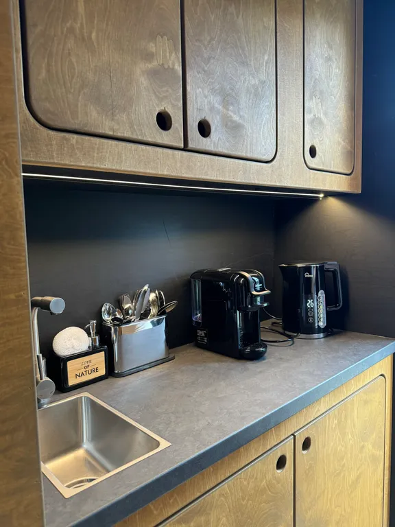 Глэмпинг на берегу водохранилища