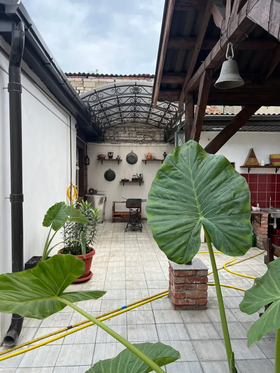 Коттедж Дом в центре города — Махачкала