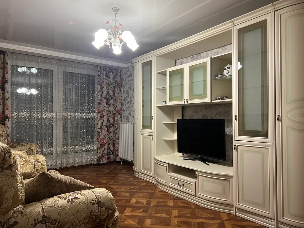 Квартира 2-комнатная Квартира — Тюмень