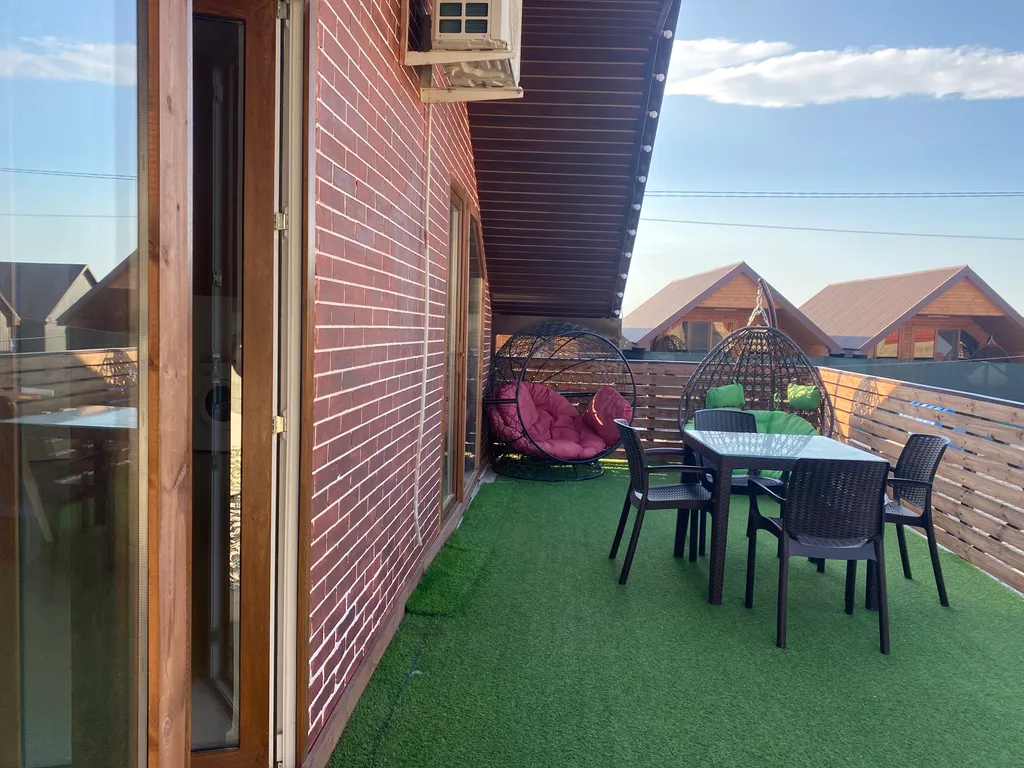 Дом у моря Маяк