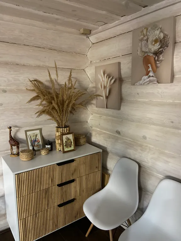 Сказочный дом в лесу