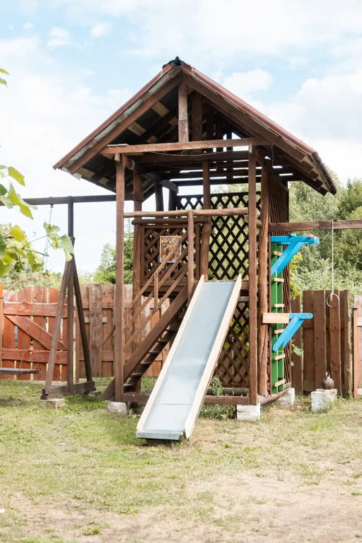 Abramovich House - Большой коттедж с видом на пруд и лес