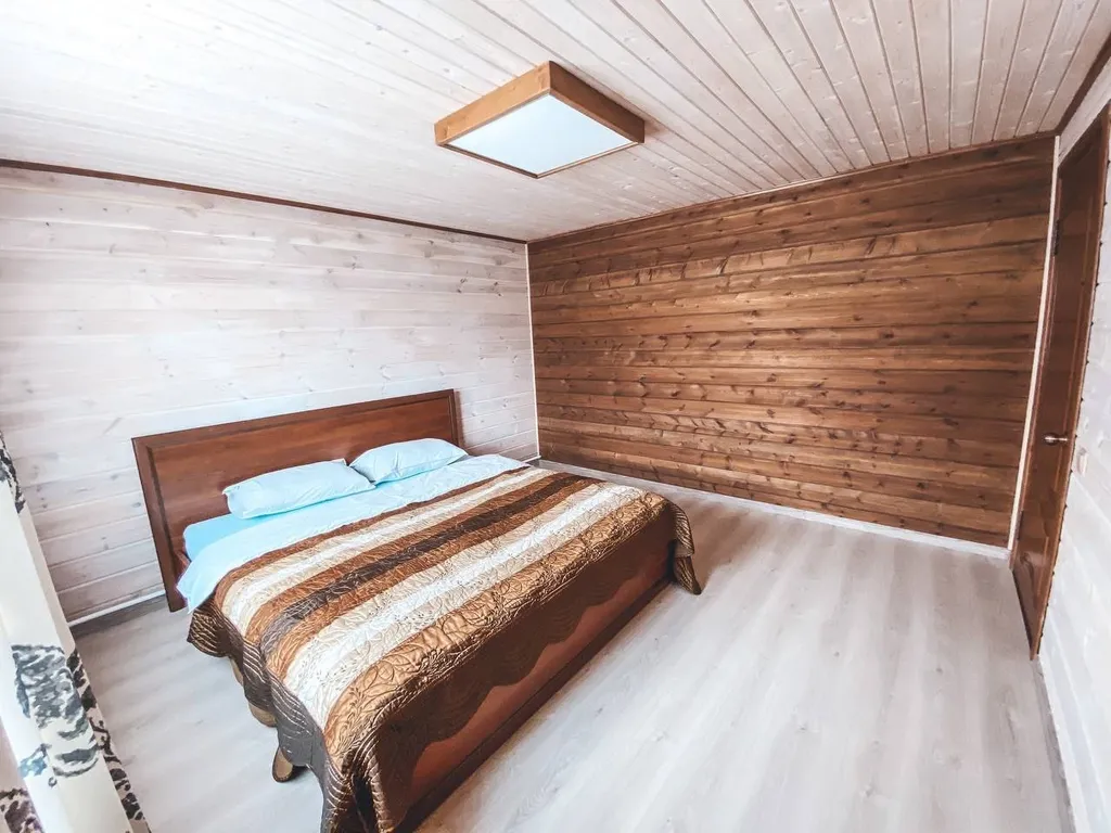 Уютный домик с красивой территорией