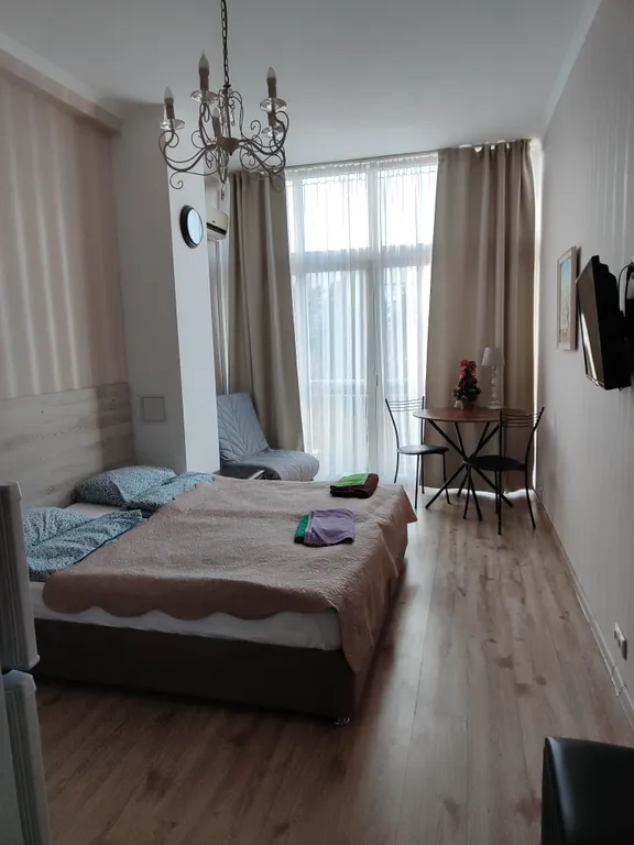 Апартамент с видом на кипарисы