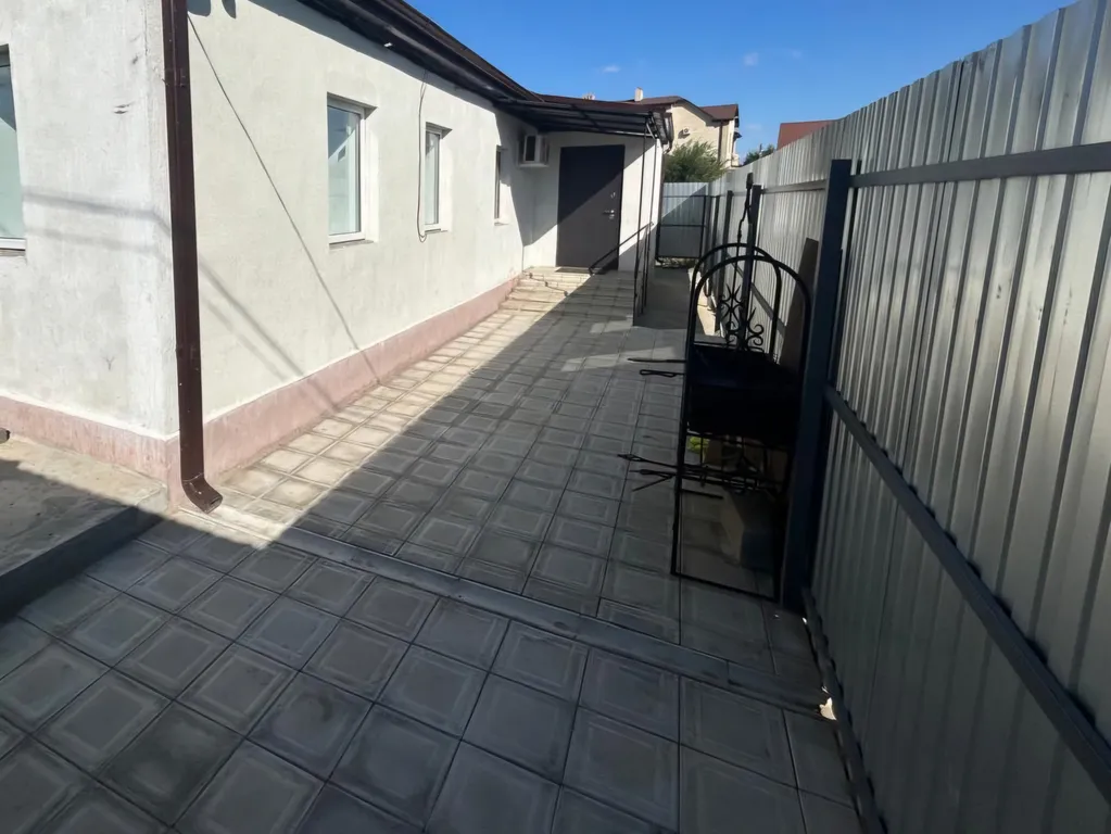 Коттедж Уютный домик в центре города — Элиста