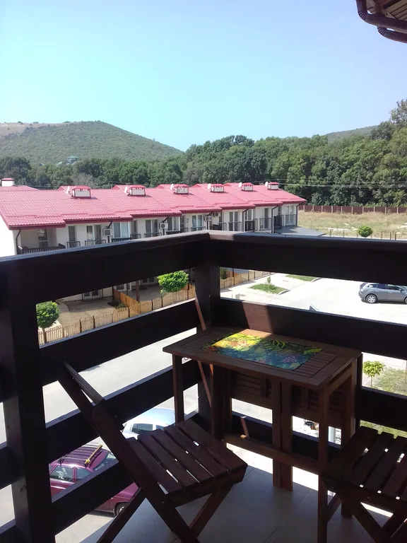 Студия с бассейном у моря