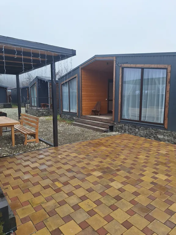 Гостевые домики с бассейном