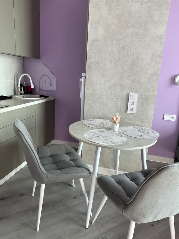 Новые апартаменты, класса комфорт, в центре, с видом на море