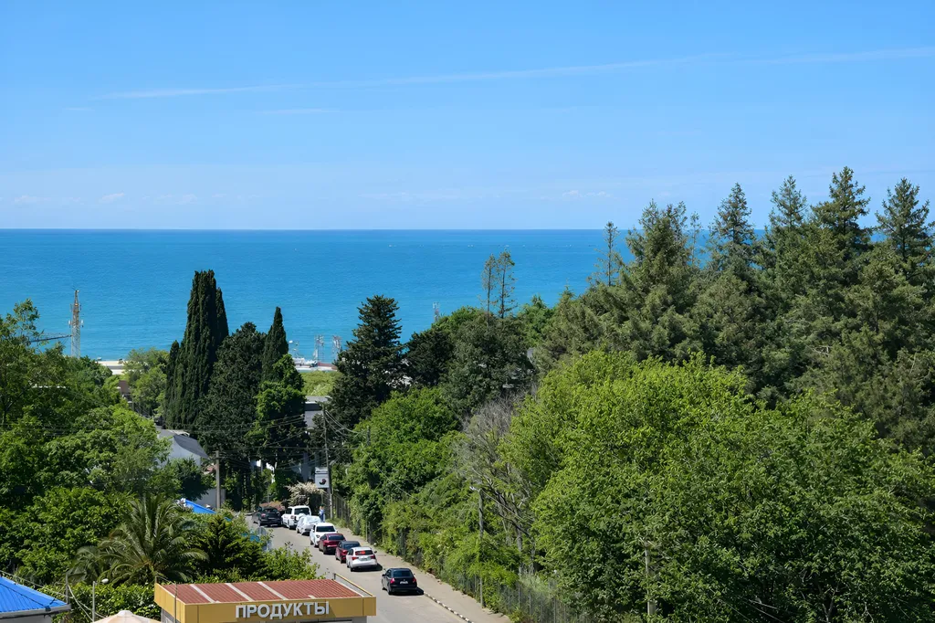 Двухуровневая квартира с шикарным панорамным видом на море