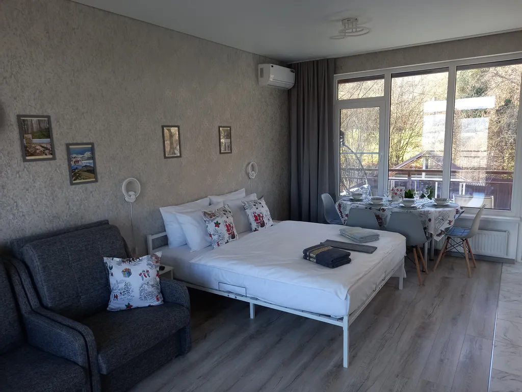 Дом в горах Адыгеи с бассейном