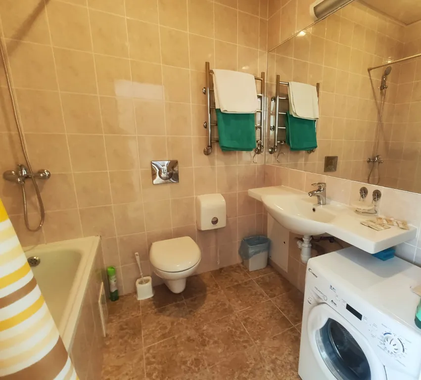 411 Alliance Apartments на Летней, 50