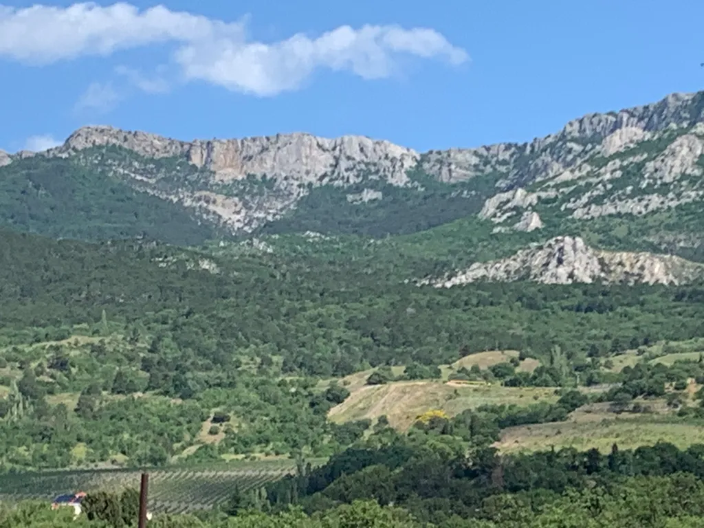 Красивая новая студия в Алупке