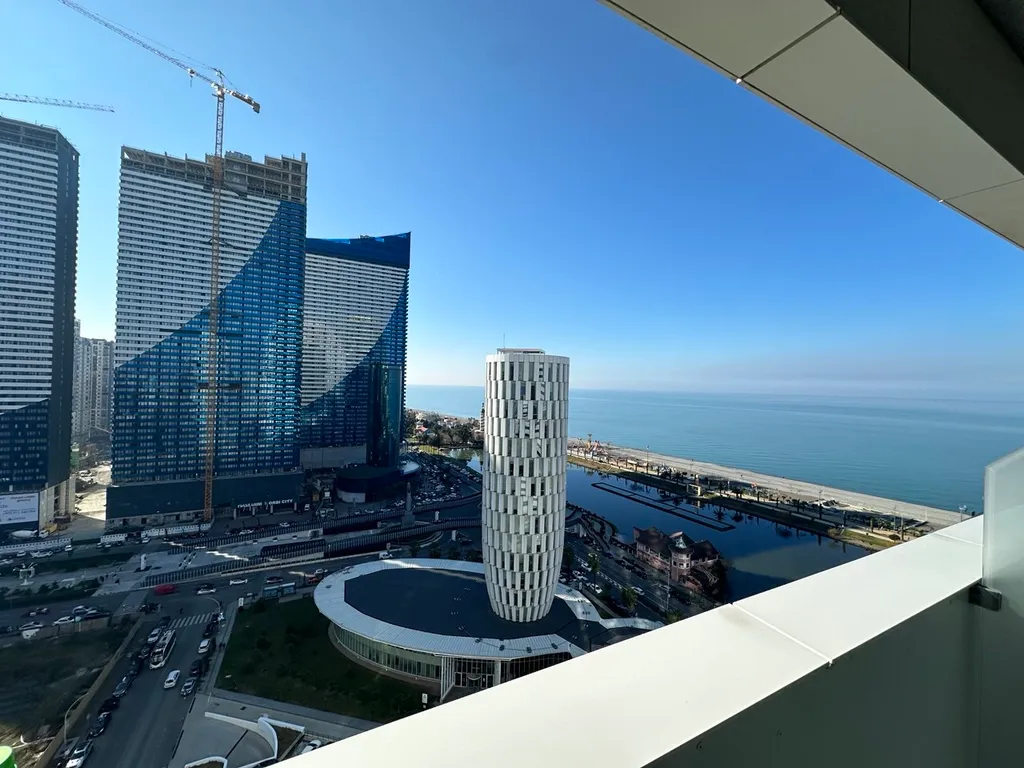 Квартира Квартира Апартамент с видом на первой линии моря в 5* Апарт-отеле — Батуми