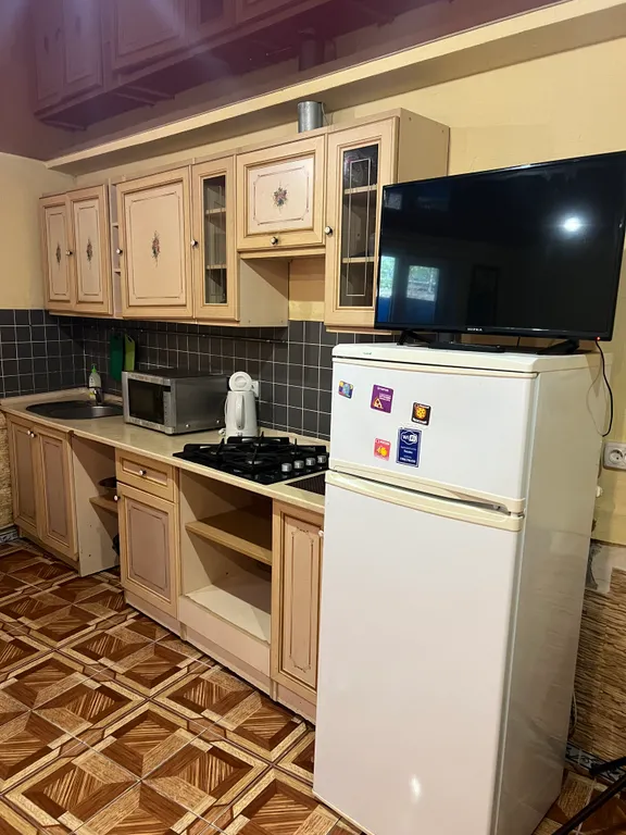 Дом с бассейном у Массандровского дворца