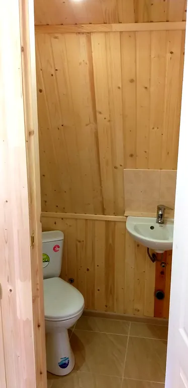 Уютный дачный домик возле моря целиком