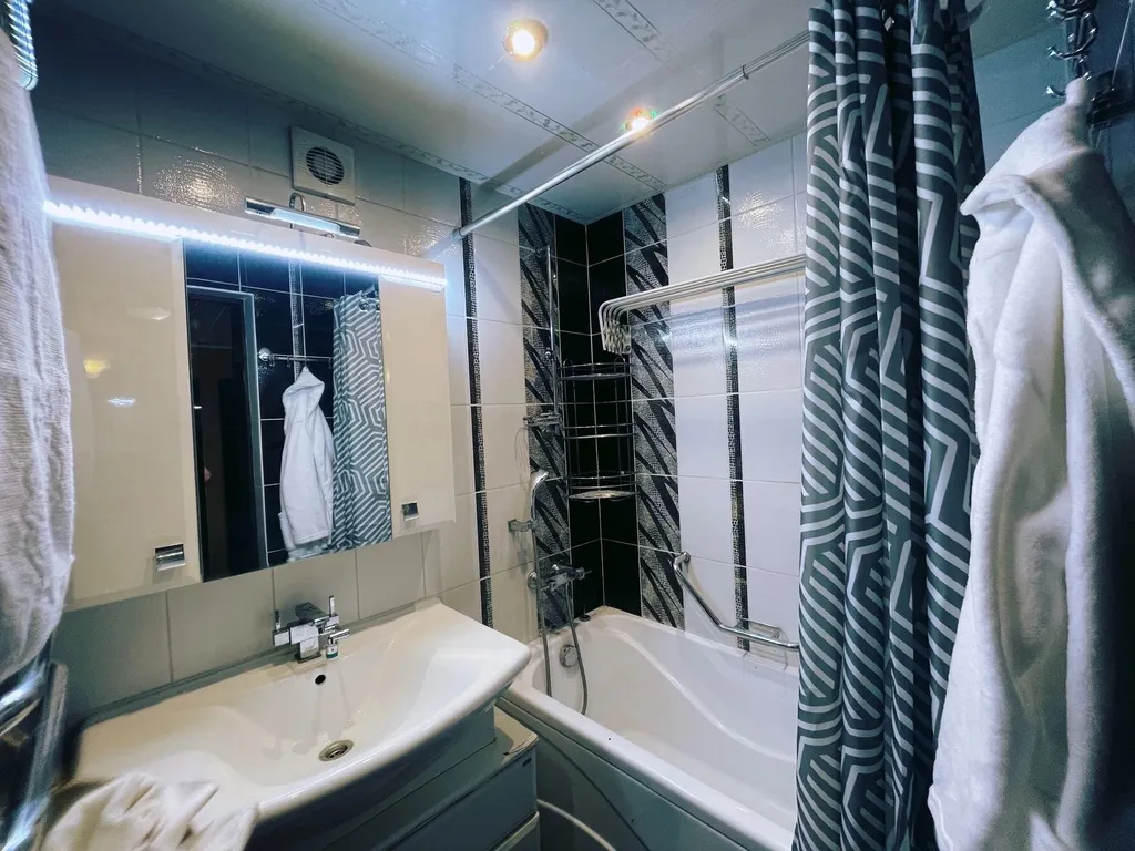 Хорошая квартира в историческом центре города, с охраняемой парковкой