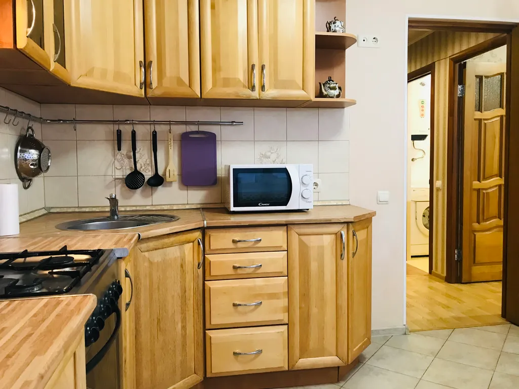 Просторная тёплая двушка в центре