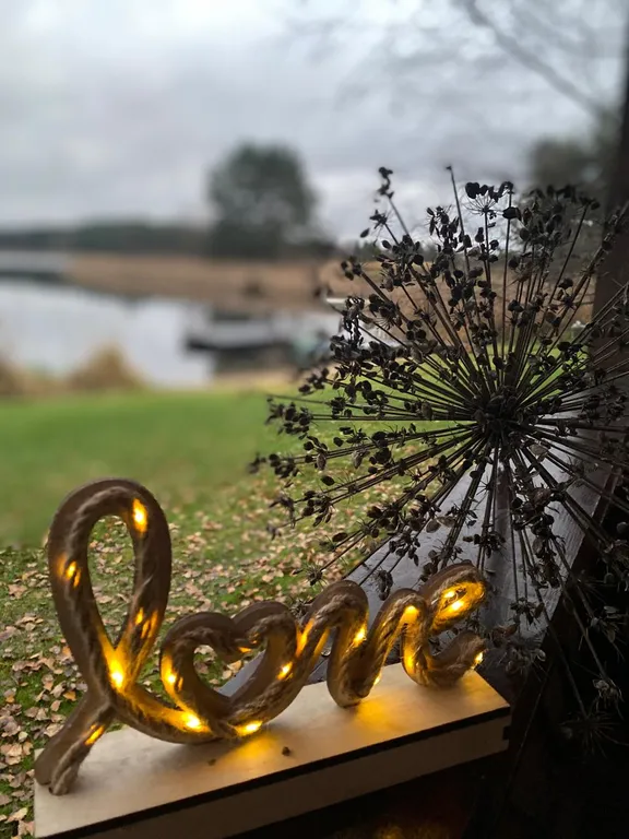 Уютный двухэтажный дом на берегу озера Селигер