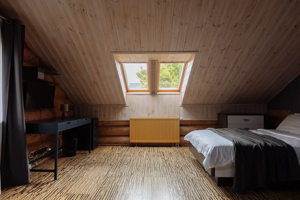 Шикарный дом из сруба с баней и бассейном