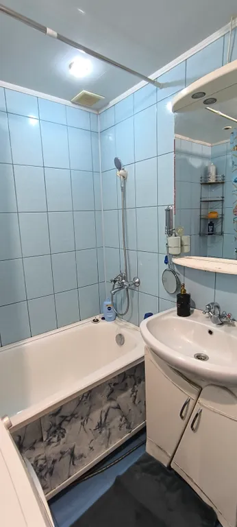 Трёхкомнатная квартира возле Звездного