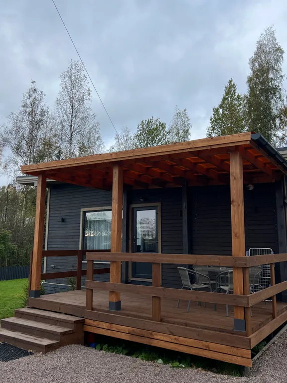 Новый современный дом с просторной кухней-гостиной