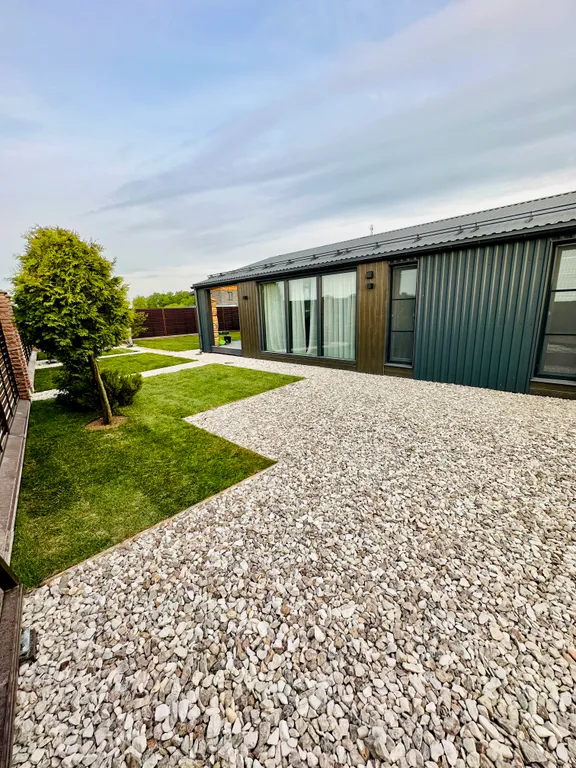 Новый дизайнерский дом с сауной и чаном